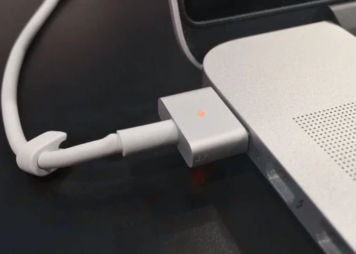MacBook que no enciende conectado al cargador